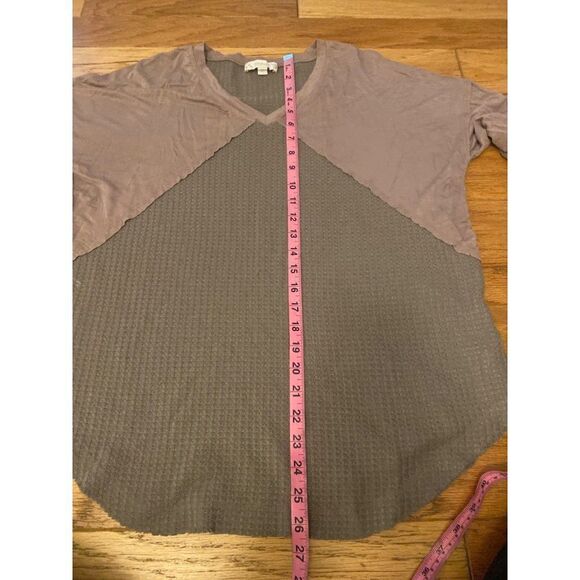 Weekend Suzanne Betro, Woman's tan waffle knit long sleeve top size medium - Picture 8 of 8